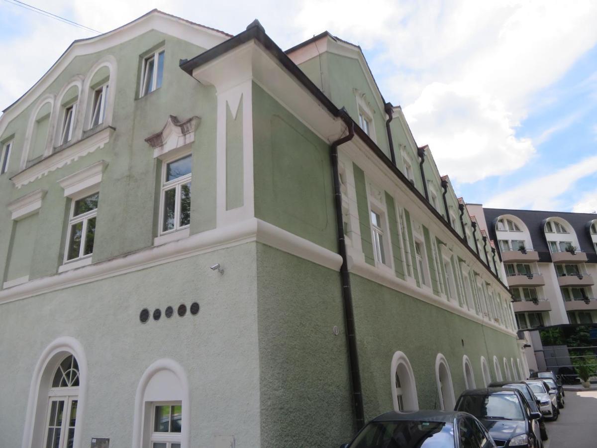 Peony Apartment โรกัชกา สลาทินา ภายนอก รูปภาพ