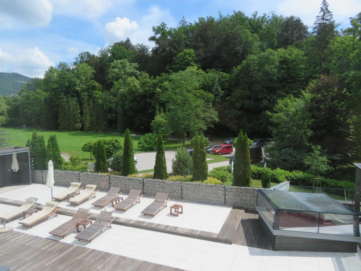 Peony Apartment โรกัชกา สลาทินา ภายนอก รูปภาพ