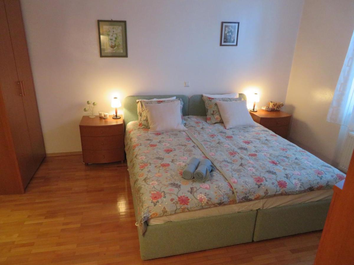 Peony Apartment โรกัชกา สลาทินา ภายนอก รูปภาพ