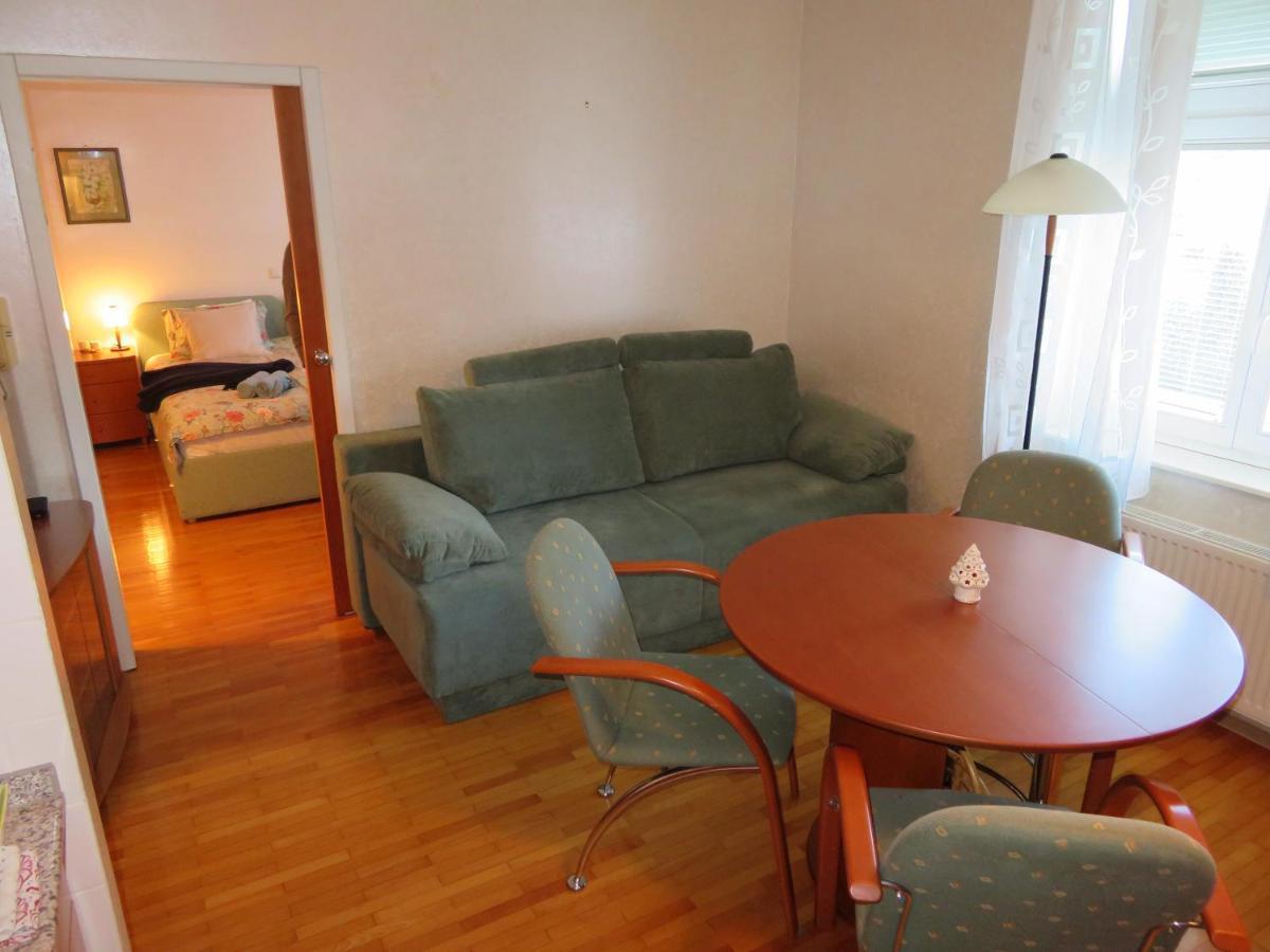 Peony Apartment โรกัชกา สลาทินา ภายนอก รูปภาพ
